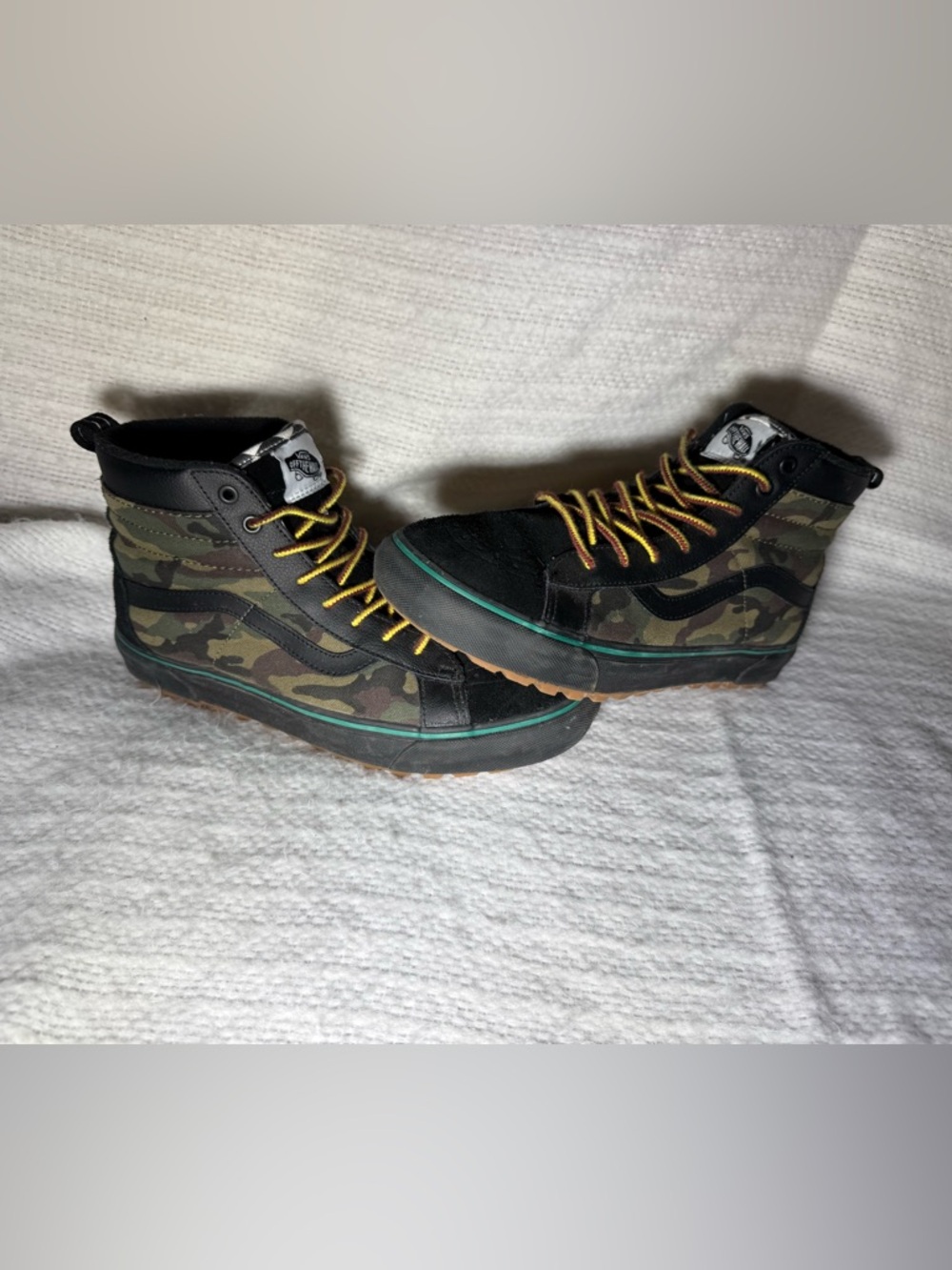 ‼️Custom Vans Sk8-Hi MTE 🌲 custom printed 🍃SOLEFUL HEELING🍃 on back.